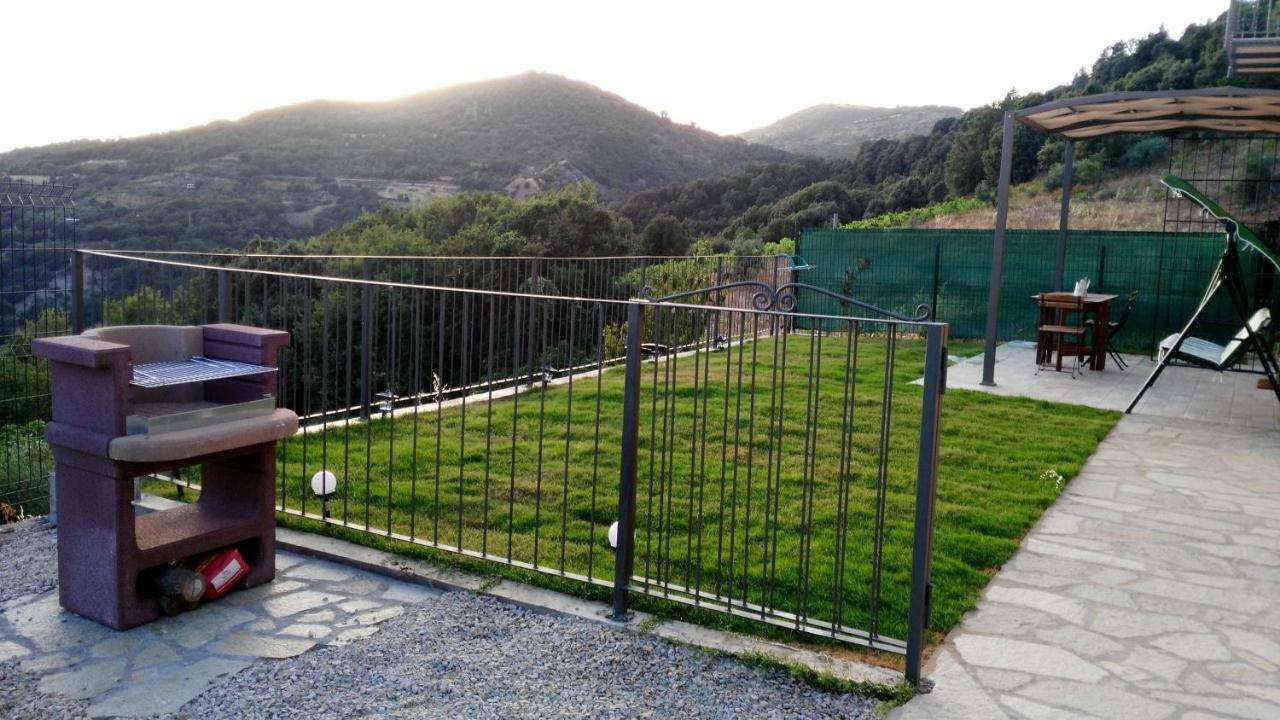 La Peonia Casa Vacanze In Montagna Prato Verde Panorama Stupendo Sardegna Seùlo Eksteriør billede